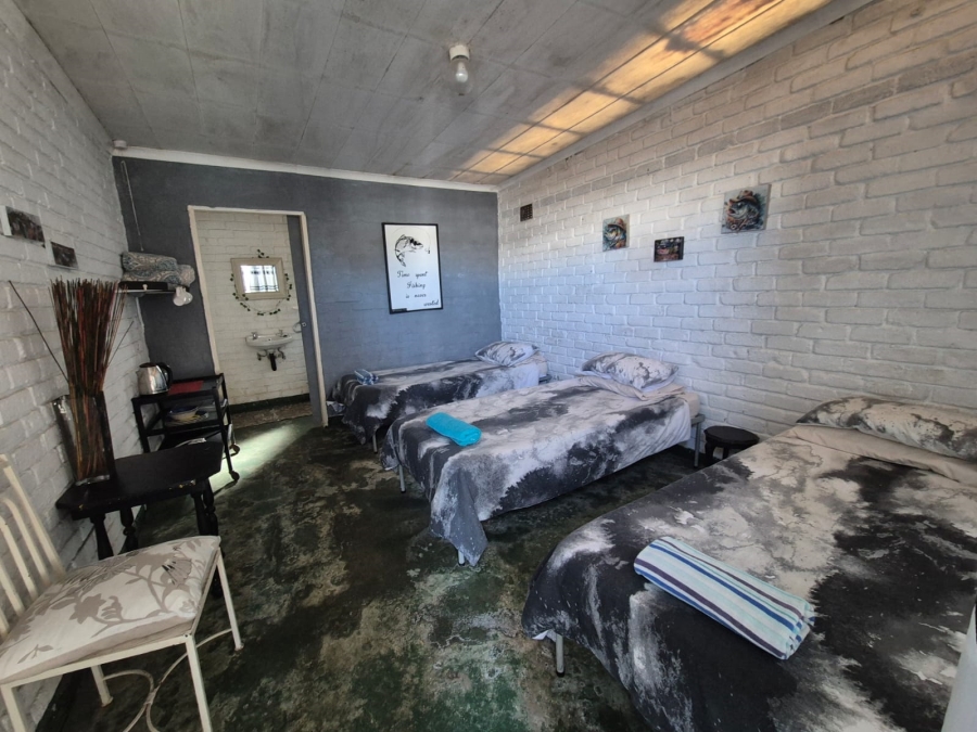 6 Bedroom Property for Sale in Oranjeville Free State
